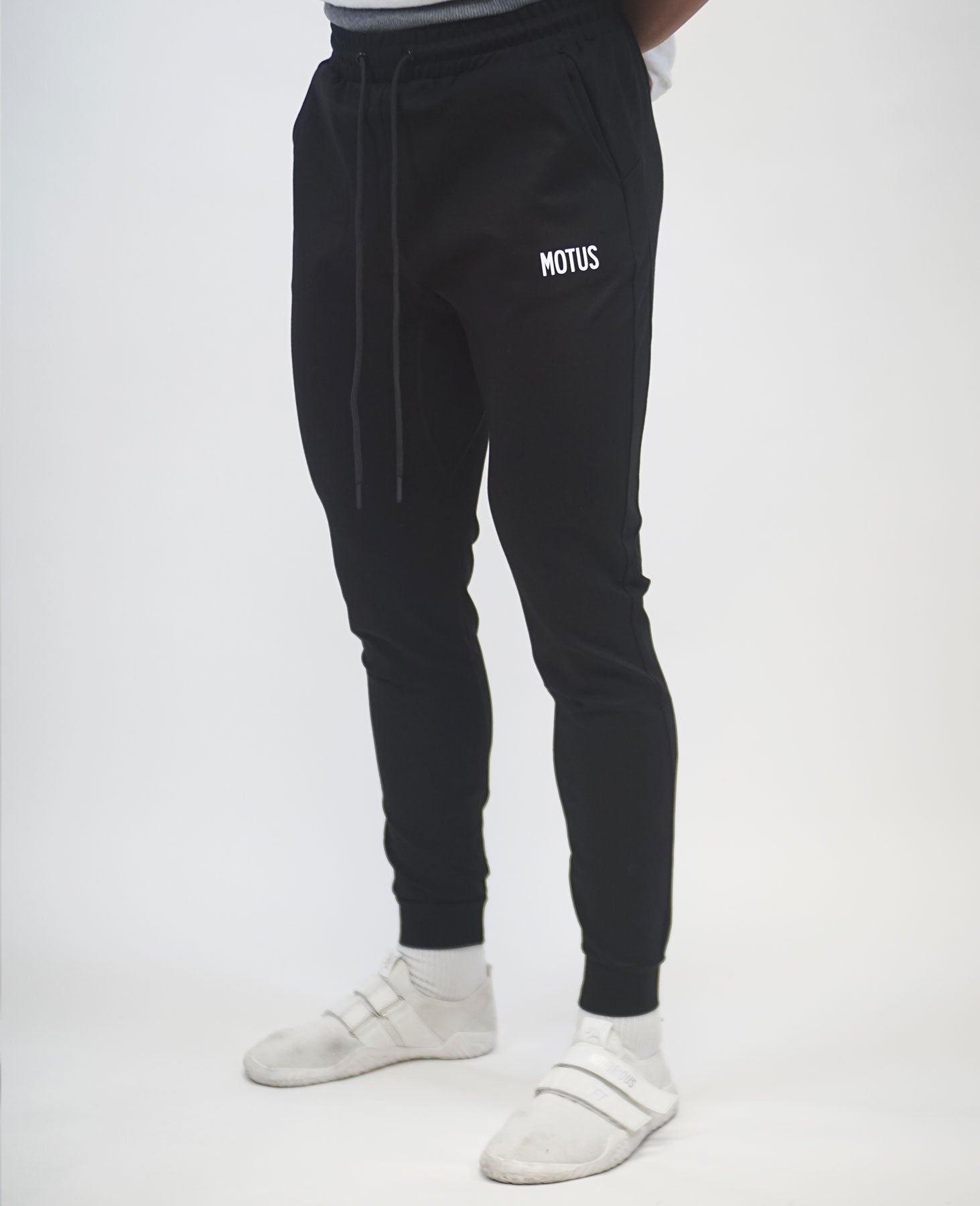 Motus Athletics Summit Performance Joggers Obsidian L